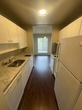 4 Commodore Dr in Emeryville, CA - Building Photo - Building Photo