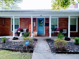 4019 Blossomwood Dr in Louisville, KY - Building Photo