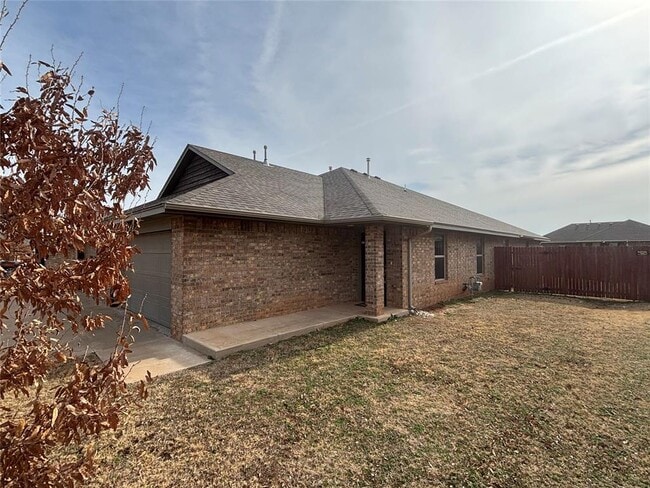 8814 SW 45th St in Oklahoma City, OK - Building Photo - Building Photo