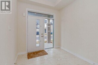 166 Deerpath Dr in Guelph, ON - Building Photo - Building Photo
