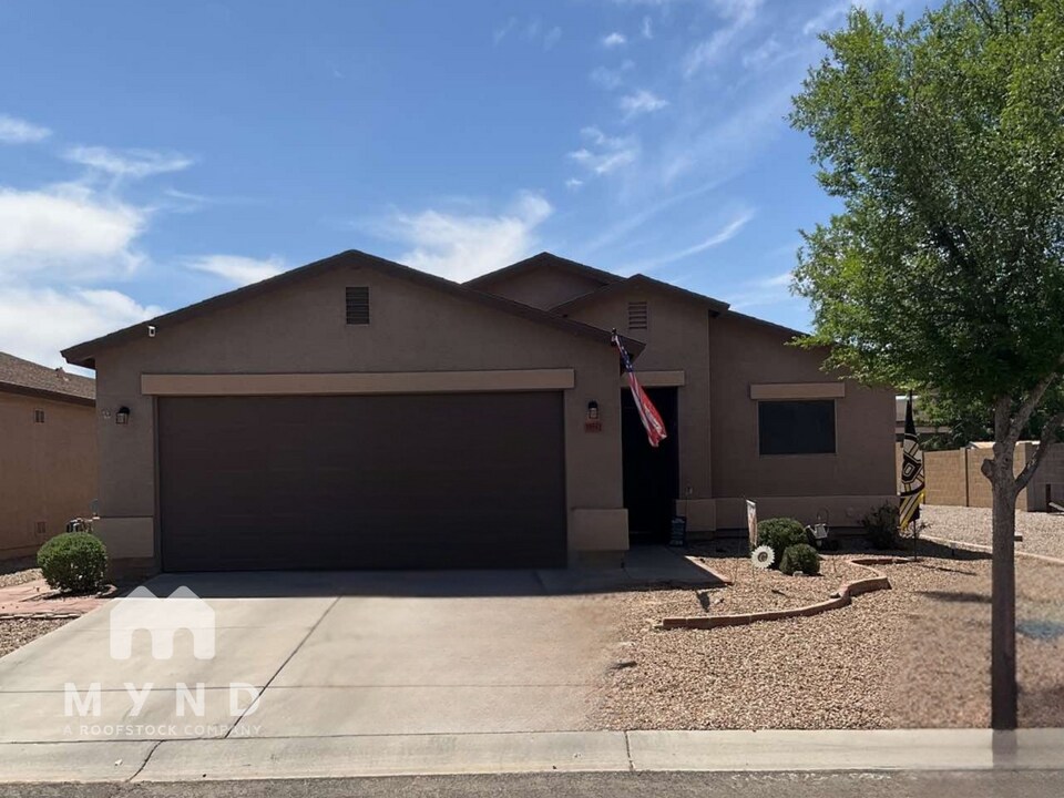 30562 N Appalachian Trail in San Tan Valley, AZ - Building Photo
