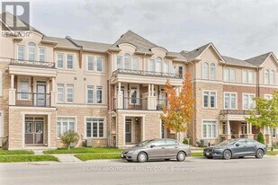 3083 Preserve Dr in Oakville, ON - Building Photo