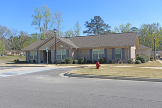 Cobblestone Village Apartments in Clanton, AL - Building Photo - Building Photo