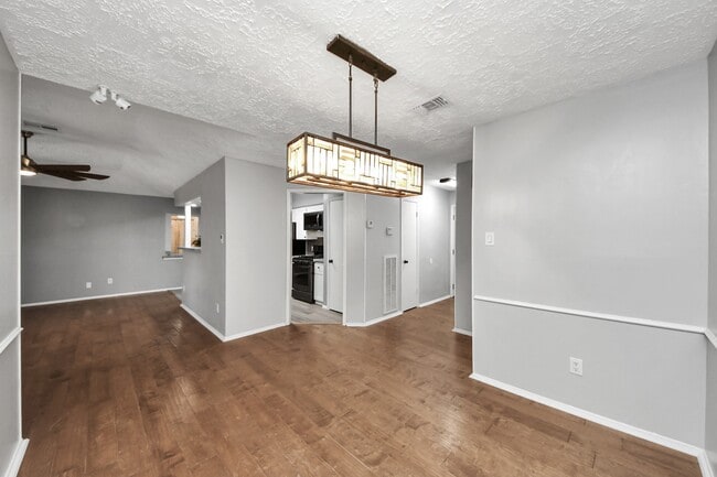 3514 Spanish Acorn Ln