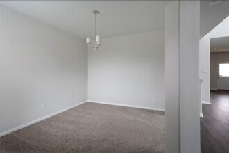 14212 Sedona Rdg Dr in Conroe, TX - Foto de edificio - Building Photo