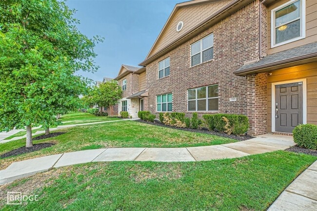 1313 Lakecrest Ln in Lewisville, TX - Building Photo - Building Photo