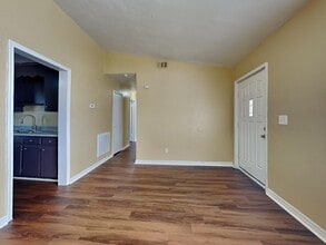1737 Ave C NE in Winter Haven, FL - Building Photo - Building Photo