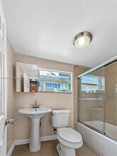 5614 Taylor St in Hollywood, FL - Building Photo - Building Photo