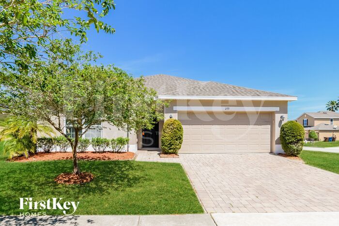 279 Whispering Pines Way in Davenport, FL - Building Photo