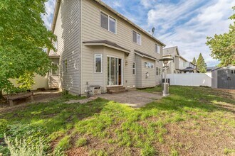 2688 N Fremont St in Cornelius, OR - Foto de edificio - Building Photo