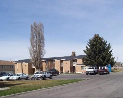 Wagon Wheel Apartments in Rexburg, ID - Foto de edificio - Building Photo