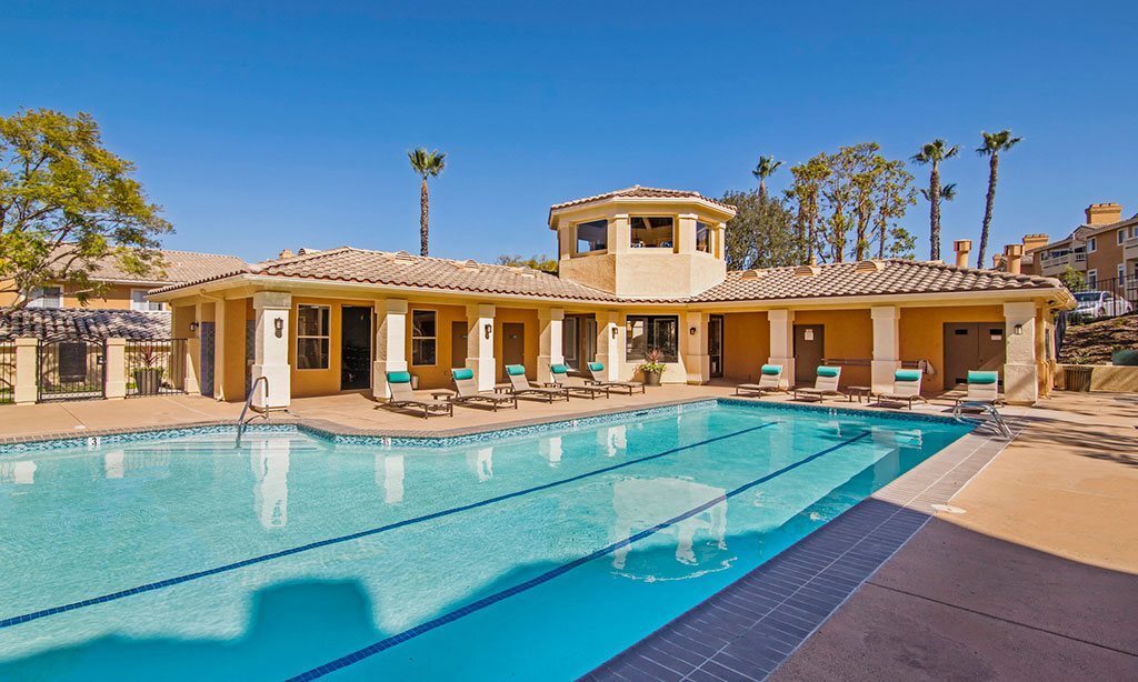 Sofi Canyon Hills in San Diego, CA - Foto de edificio