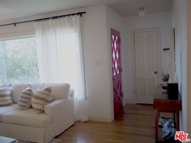 11720 Laurelcrest Dr in Los Angeles, CA - Building Photo - Building Photo