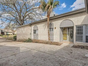16310 Cavendish Dr in Houston, TX - Building Photo - Building Photo