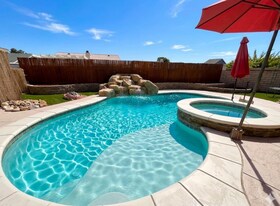 13099 Meteor Dr in Victorville, CA - Building Photo