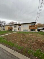 1604-1645 45 St in Vernon, BC - Building Photo