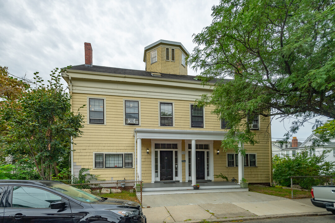 55 Atherton St, Unit 1R in Somerville, MA - Foto de edificio