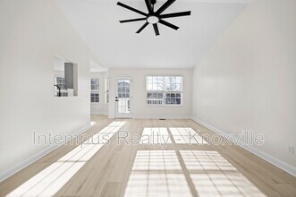 7411 Cascade Meadows Way in Knoxville, TN - Building Photo - Building Photo