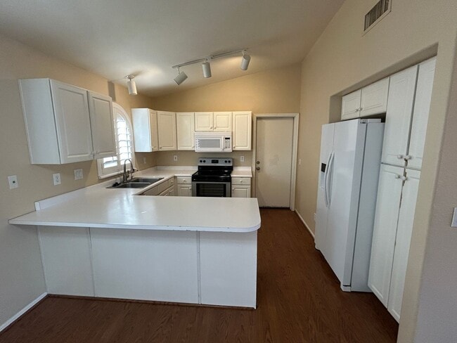 12813 W Palm Ln in Avondale, AZ - Building Photo - Building Photo