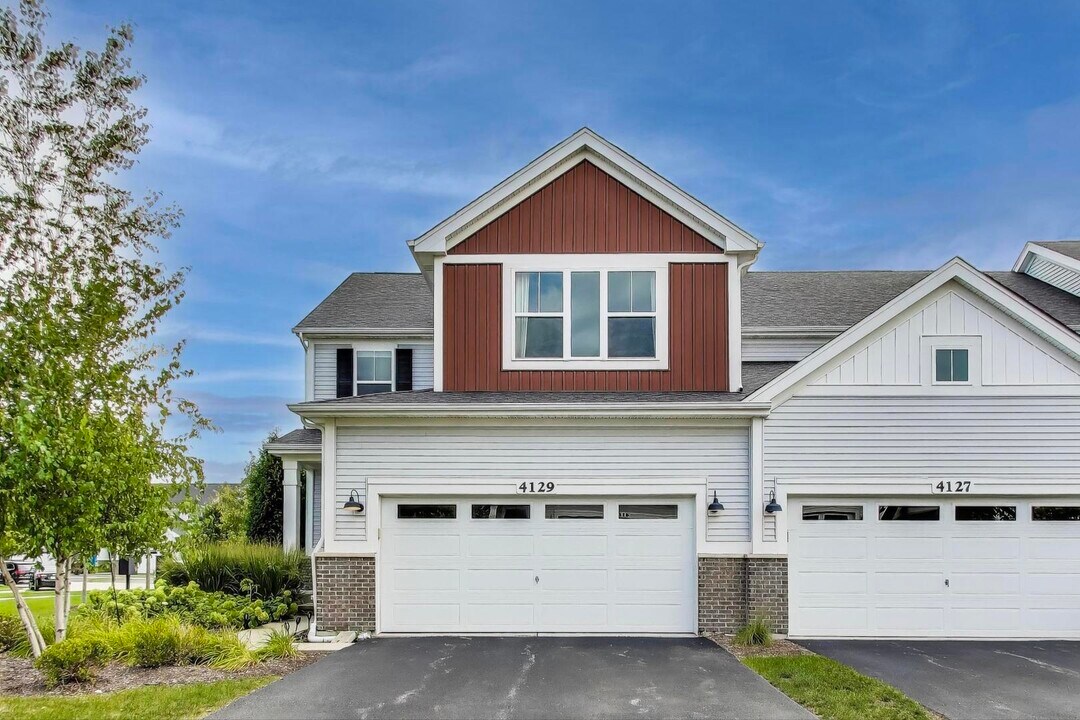4129 Winslow Ct in Aurora, IL - Building Photo
