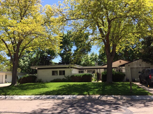 1219 Kirkwood Dr, Unit 1219 Kirkwood Dr