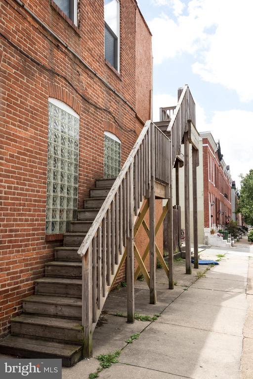 1302 S Hanover St in Baltimore, MD - Building Photo - Building Photo