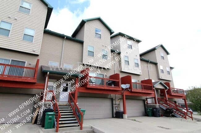 property at 216 NE Chalet Ln