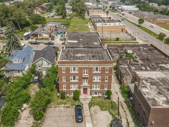 6330 Midland St in Detroit, MI - Building Photo - Building Photo