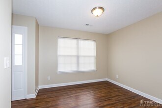 11305 Silver Glen Ln in Charlotte, NC - Building Photo - Building Photo