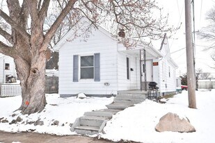 614 Christyann St in Mishawaka, IN - Building Photo