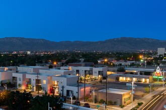 De Anza - Nob Hill Luxury Apartments in Albuquerque, NM - Foto de edificio - Building Photo