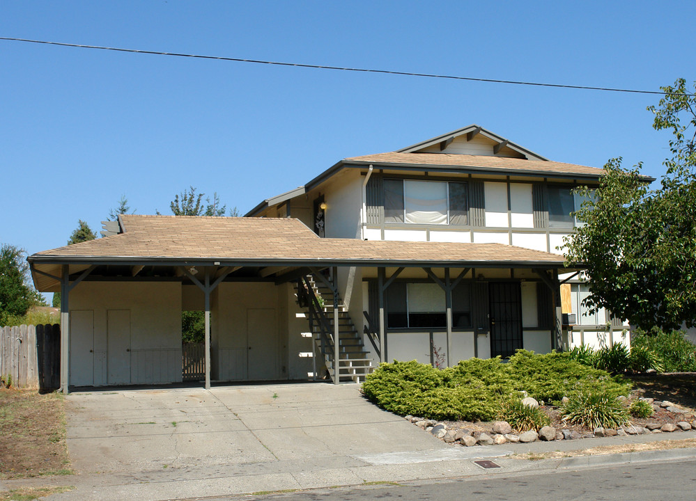 4449 Yukon Dr in Santa Rosa, CA - Building Photo