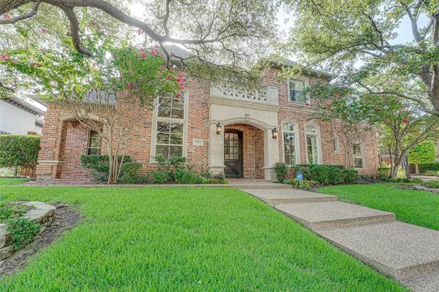 property at 5004 Castle Creek Ct