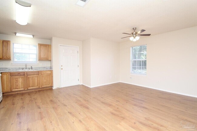 1880 W Godfrey St in Pensacola, FL - Building Photo - Building Photo