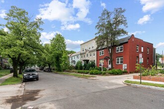 222 20th St NE in Washington, DC - Building Photo - Building Photo