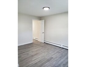 580 Cummins Hwy-Unit -4 in Boston, MA - Building Photo - Building Photo