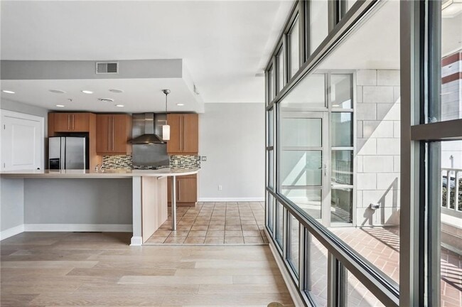 250 Park Ave W NW in Atlanta, GA - Building Photo - Building Photo