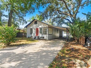 8210 N Klondyke St in Tampa, FL - Building Photo - Building Photo