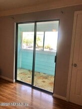 100 Fairway Park Blvd in Palm Valley, FL - Foto de edificio - Building Photo