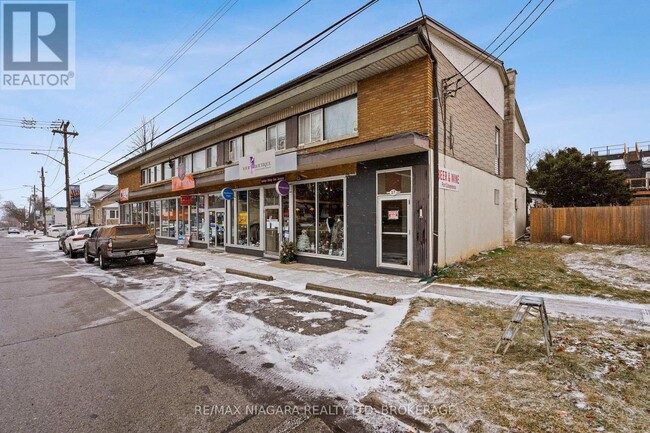 27-27 Main St in St Catharines, ON - Building Photo - Building Photo