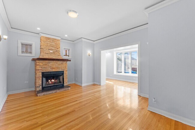 5124 W Berenice Ave in Chicago, IL - Building Photo - Building Photo