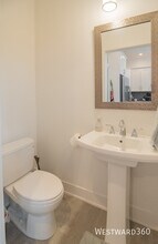 2535 W North Ave in Chicago, IL - Building Photo - Building Photo