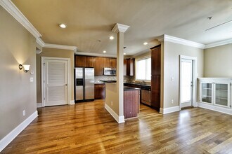 307 Le Gran Bnd in Atlanta, GA - Foto de edificio - Building Photo