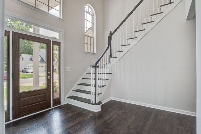 207 N Pembroke Dr in Goose Creek, SC - Building Photo - Building Photo