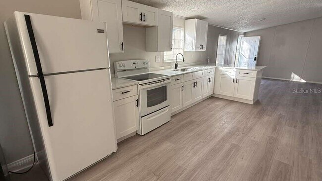 4511 Deer Run Rd in St. Cloud, FL - Building Photo - Building Photo