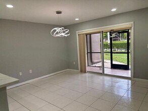 9050 NW 28th St in Coral Springs, FL - Building Photo - Building Photo