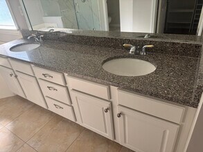 6479 Silver Glen Dr in Jacksonville, FL - Building Photo - Building Photo