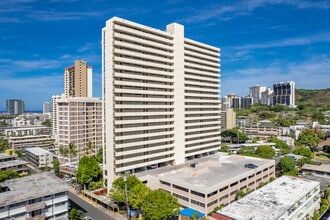 Camelot in Honolulu, HI - Foto de edificio - Building Photo