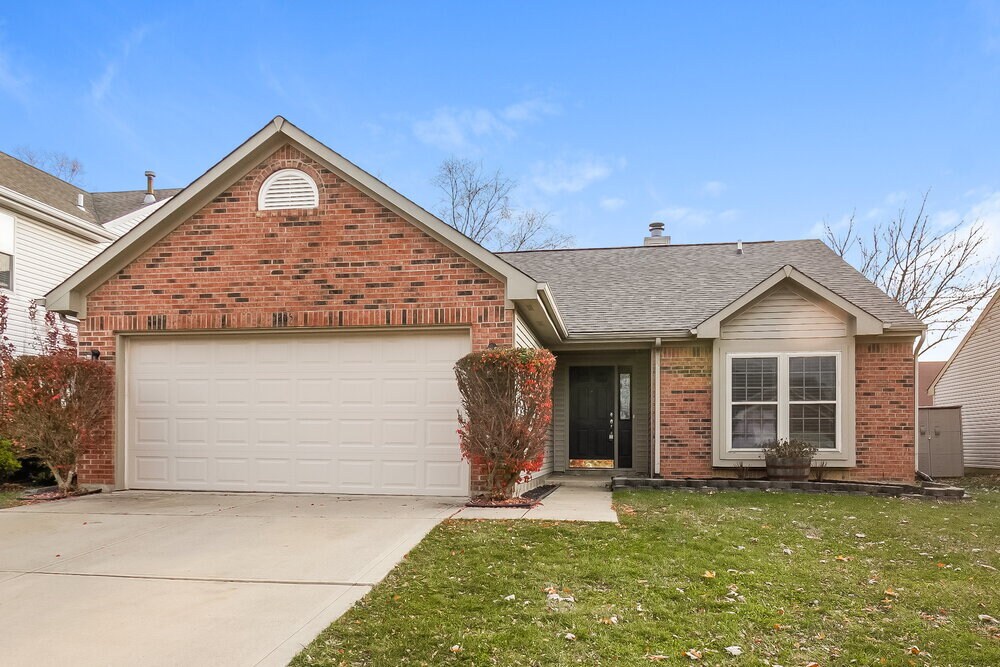 1205 Turnbury Ln in Brownsburg, IN - Building Photo