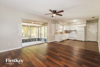 3211 E Paris St in Tampa, FL - Building Photo - Building Photo